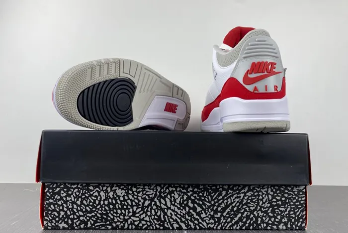 Air Jordan 3 Tinker Air Max 1 CJ0939 100