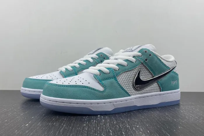 Dunk SDCAI*NIKE SB Low FD2562-400