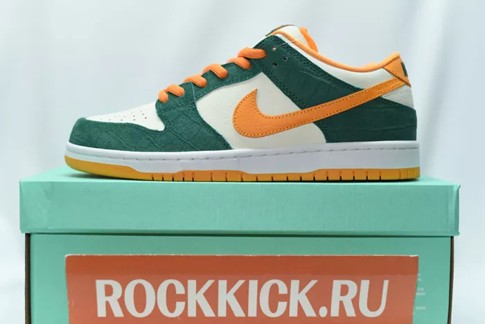 Nike SB Dunk Low Pro 304292-383