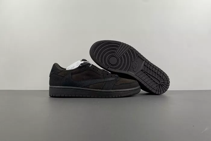 Travis Scott x Air Jordan 1 Low OG DM7866-202-1